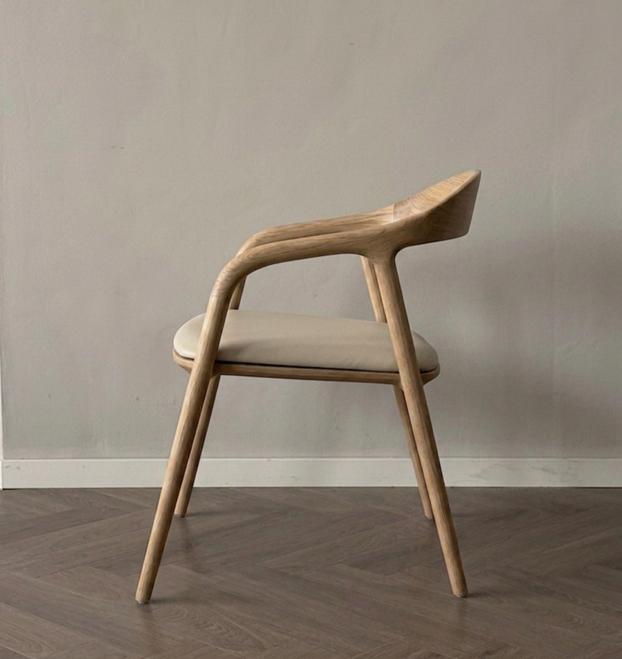 Ami eetkamerstoel light - Beige leer