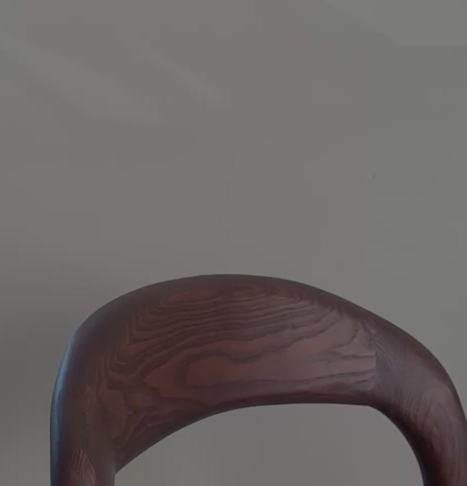 Ami barkruk - Walnut - Zwart leer