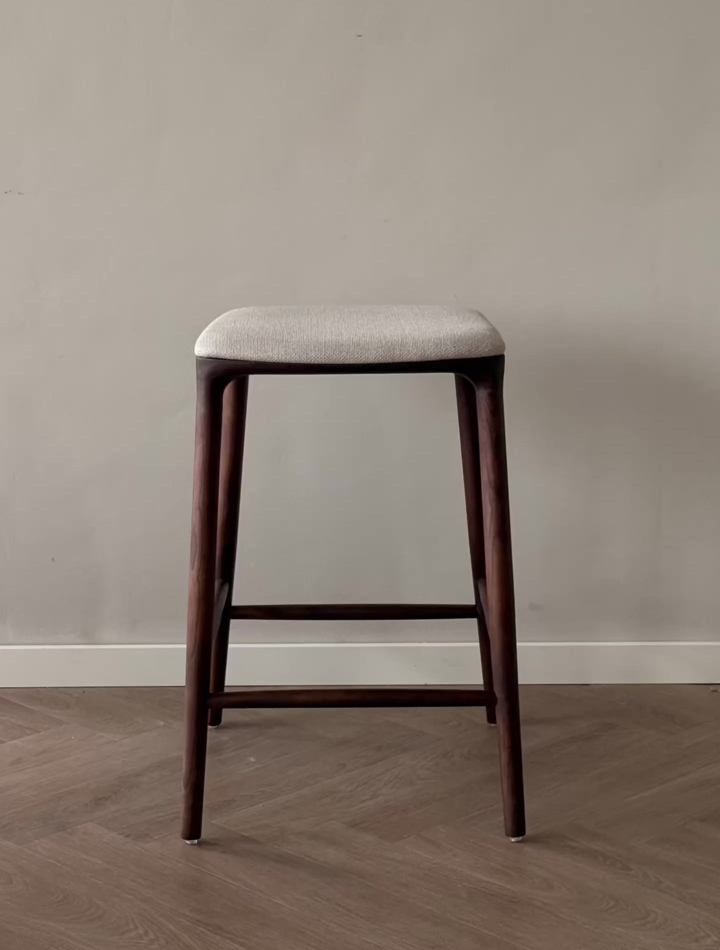 Yume barkruk - Stoffen zitting - Walnut